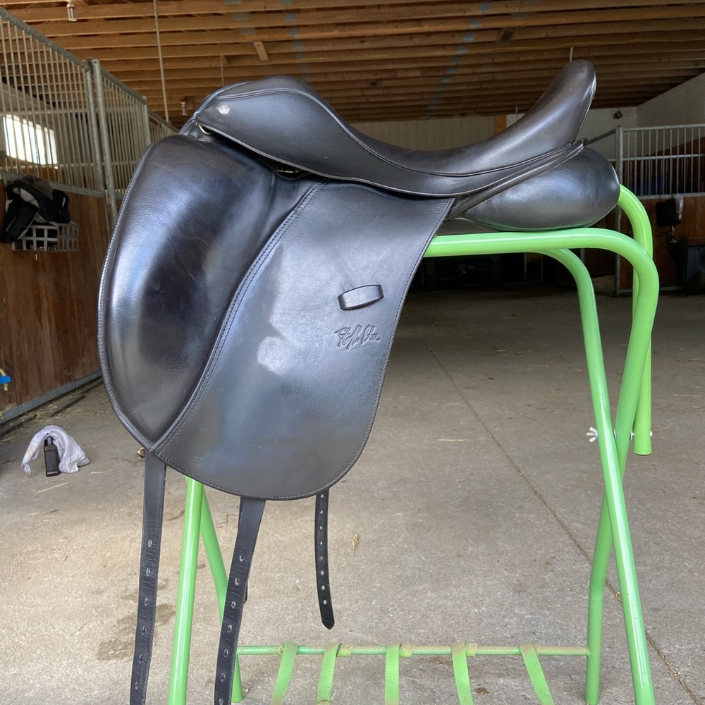 Custom Saddlery Steffen’s Advantage Dressage Saddle 17.5 M - Picture 4 of 16